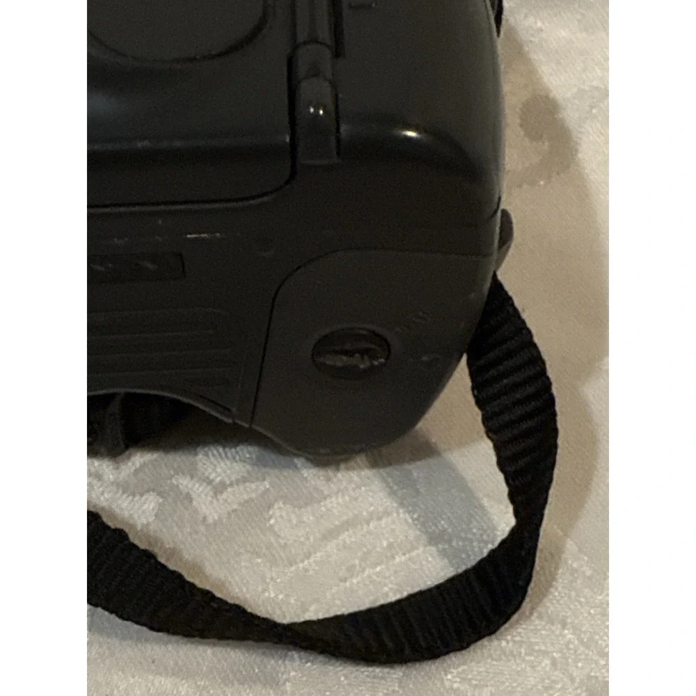 Pentax IQZoom 90WR 35mm Point & Shoot Film Camera Not Tested